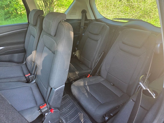 Ford S-MAX 9 of 15