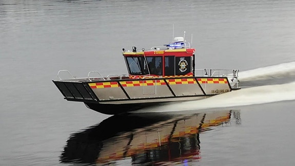 SEACORE C9i - Arbetsbåt / Transportbåt / Dykbåt / Brandbåt 3 of 12