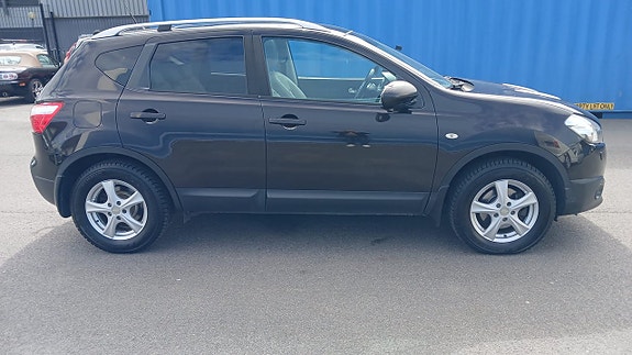 Nissan Qashqai 2 of 5