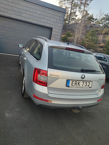 Skoda Octavia 3 of 5