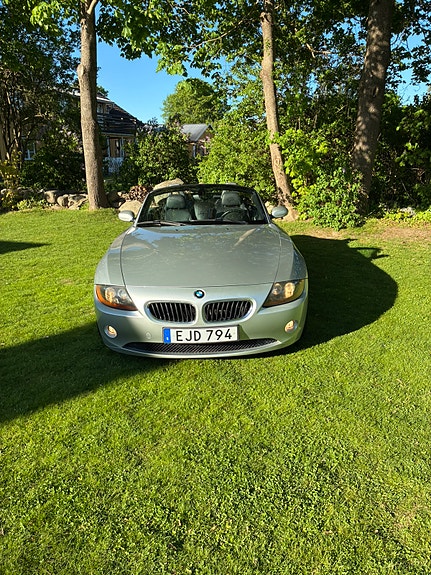 BMW Z4 2 of 5