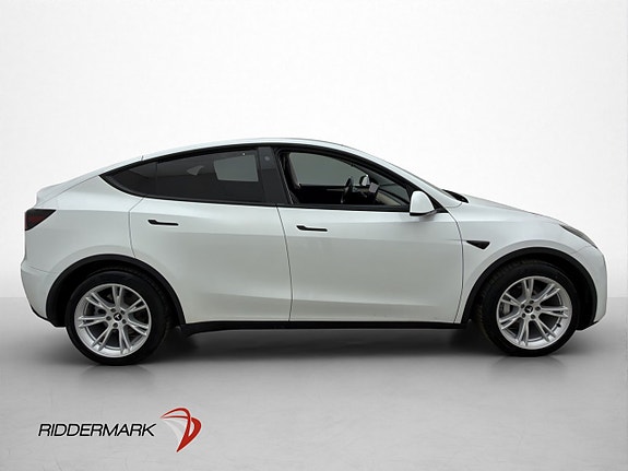 Tesla Model Y 5 of 5
