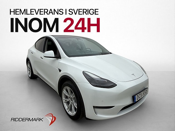 Tesla Model Y 4 of 5