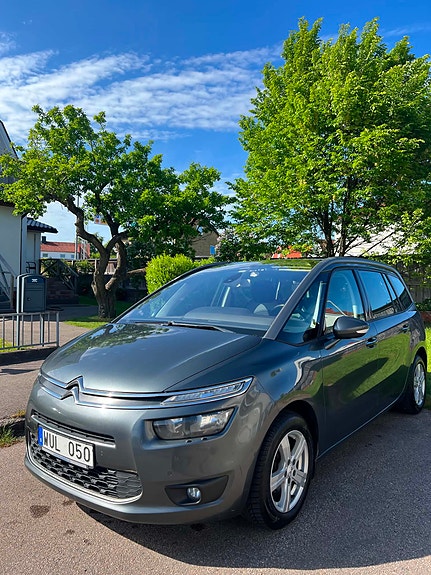 Citroen Grand C4 Picasso 2 of 5