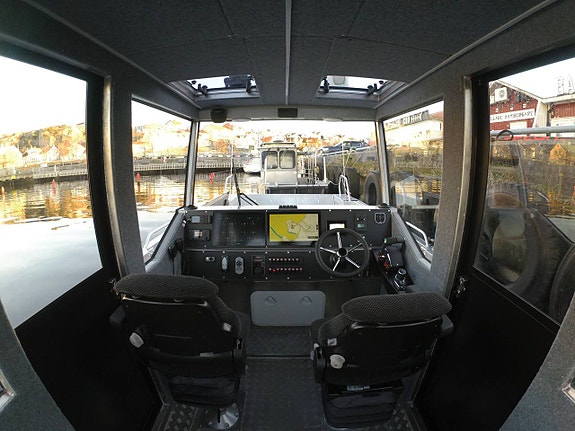 SEACORE C8 EX - Arbetsbåt / Transportbåt / Dykbåt / Brandbåt 9 of 12