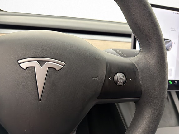 Tesla Model 3 28 of 30