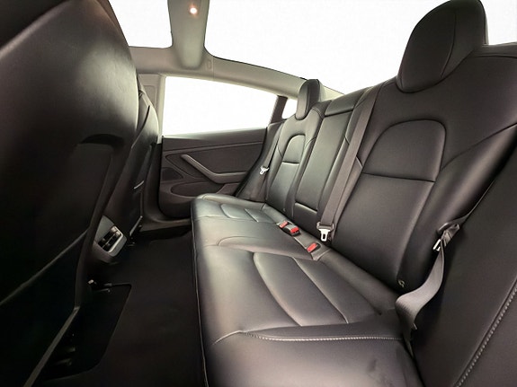 Tesla Model 3 13 of 30