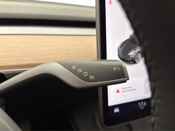 Tesla Model 3 29 of 30
