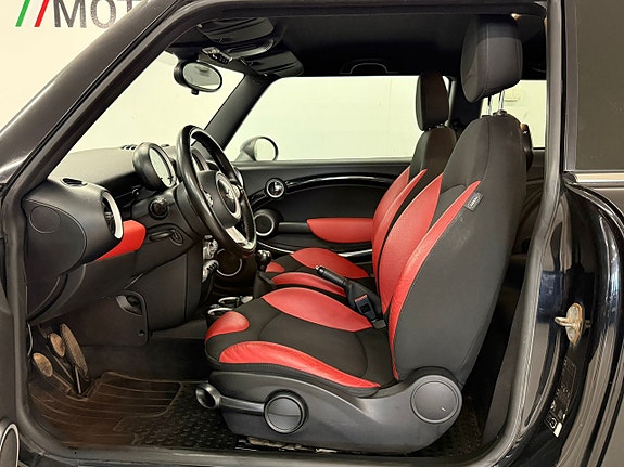 MINI Cooper 9 of 21