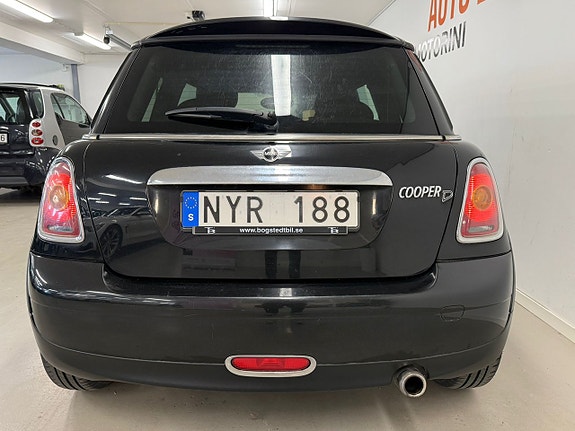 MINI Cooper 7 of 21
