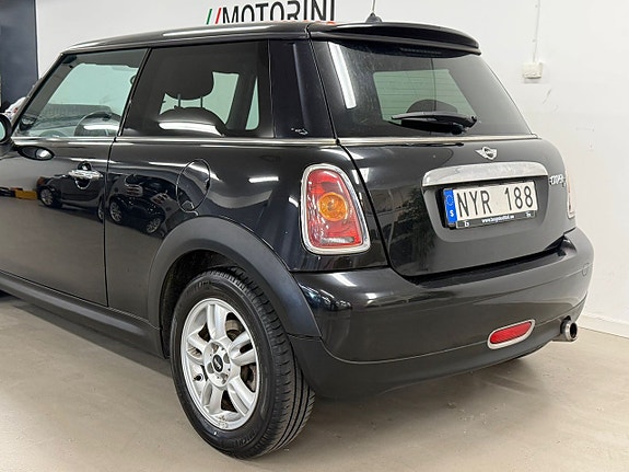 MINI Cooper 6 of 21