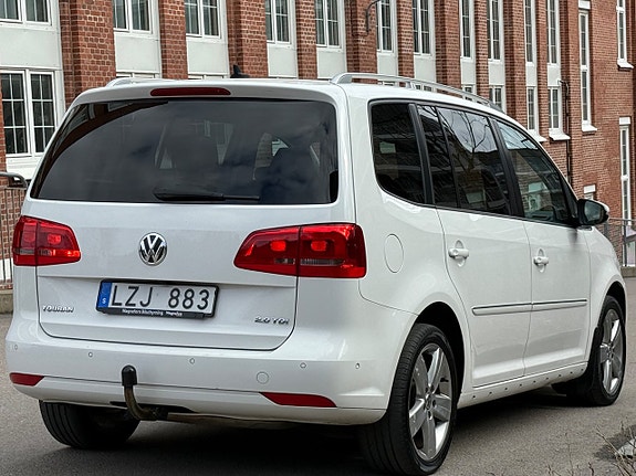Volkswagen Touran 5 of 5