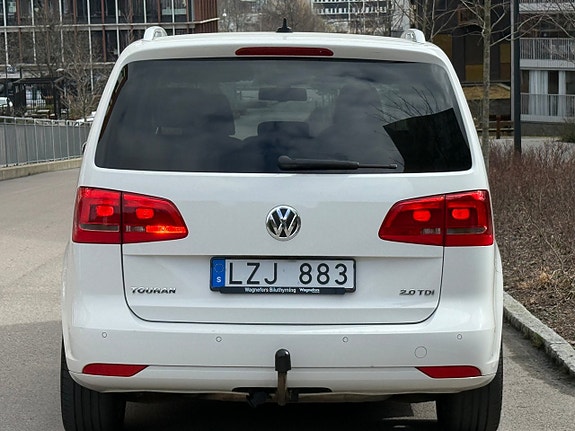 Volkswagen Touran 4 of 5