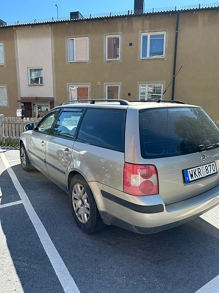 Volkswagen Passat 4 of 5
