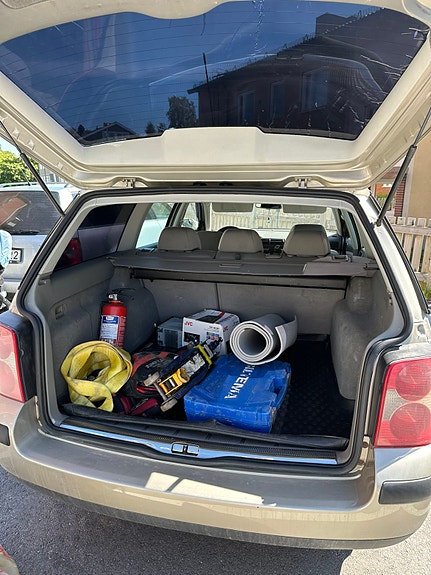 Volkswagen Passat 2 of 5