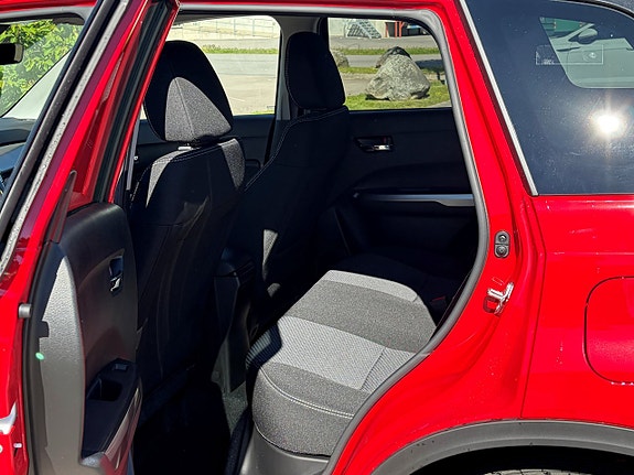 Suzuki Vitara 6 of 6