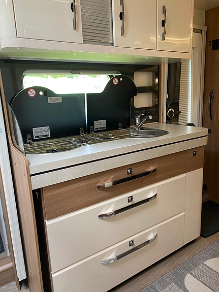 Hobby 540 UFF queensbed Excellent ( finansiering går att lösa) 5 of 6