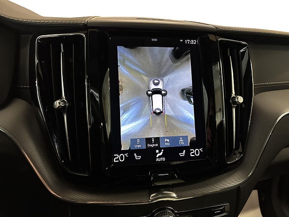 Volvo XC60 19 of 21