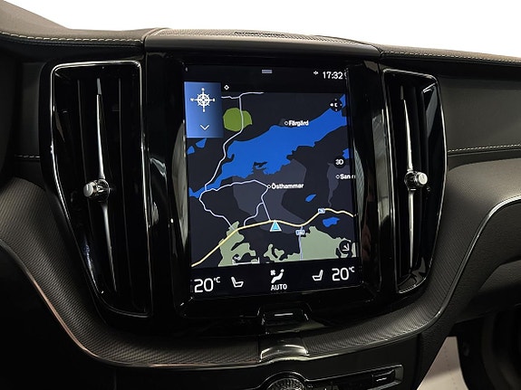 Volvo XC60 18 of 21
