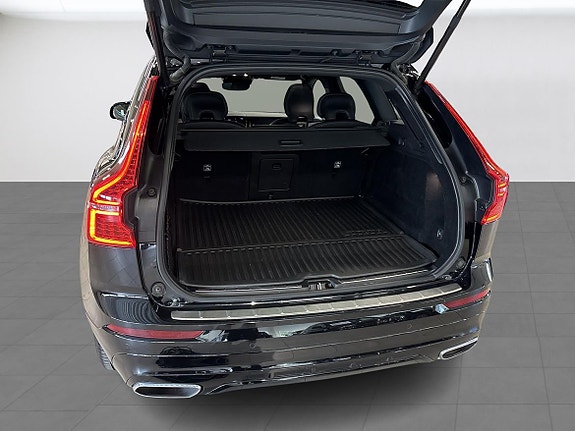 Volvo XC60 11 of 21