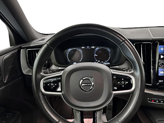 Volvo XC60 9 of 21