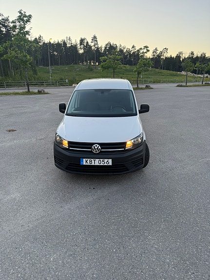 Volkswagen Caddy Maxi 2 of 5