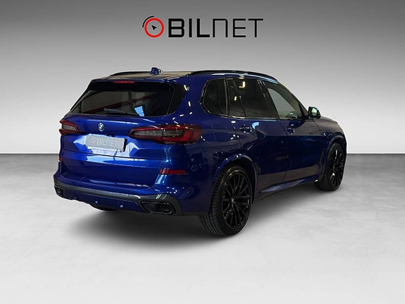 BMW X5 2 of 5