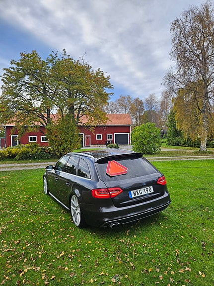 Audi A4 4 of 9