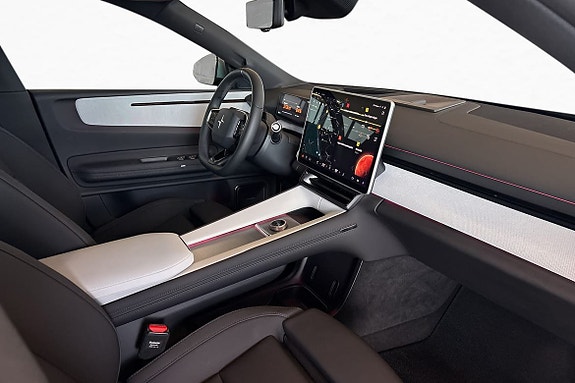 Polestar 4 13 of 30