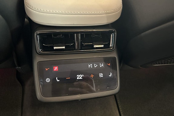 Polestar 4 21 of 30