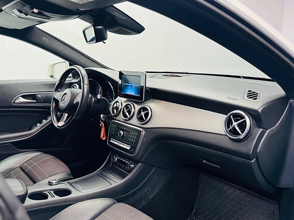 Mercedes-Benz CLA220 d 15 of 16