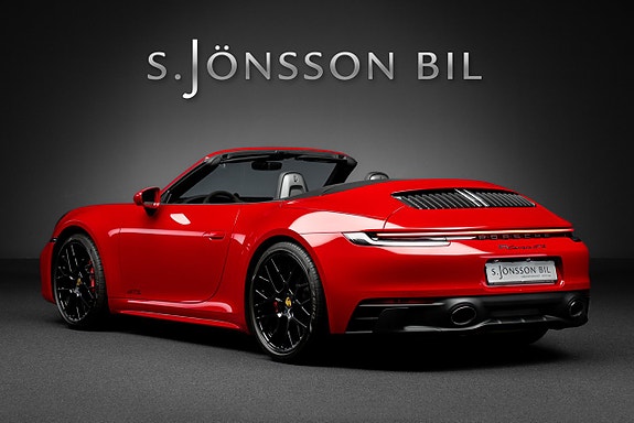 Porsche 911 4 of 5