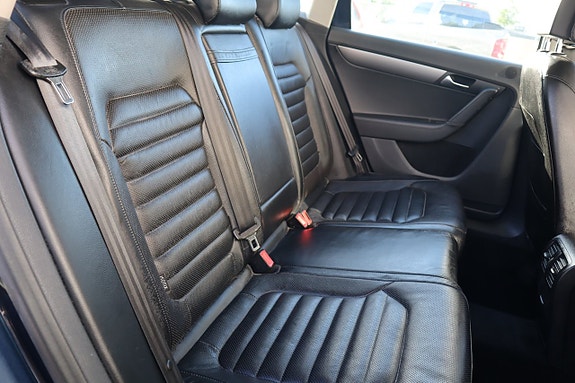 Volkswagen Passat 21 of 22