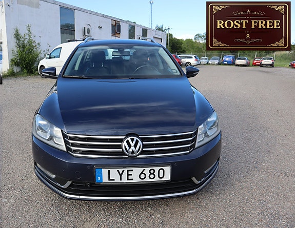 Volkswagen Passat 2 of 5