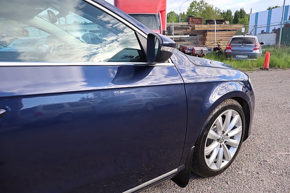 Volkswagen Passat 3 of 5
