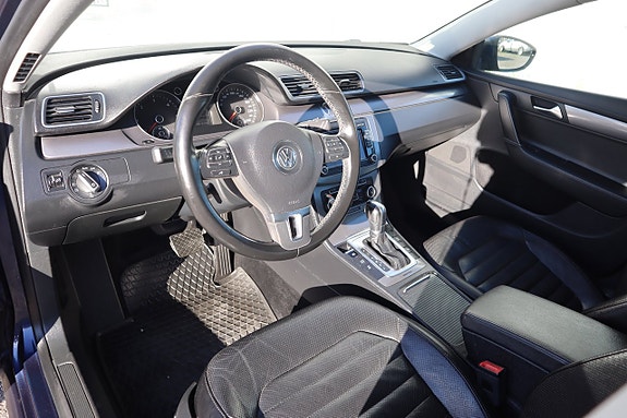 Volkswagen Passat 16 of 22