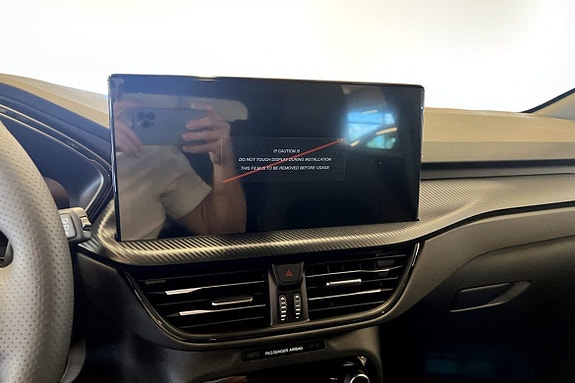 Ford Kuga 6 of 9