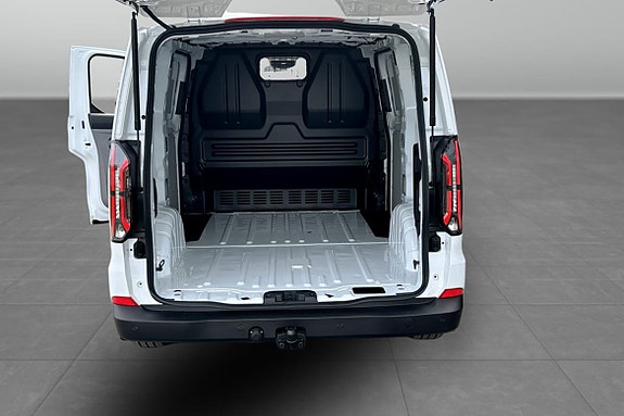 Ford E-Transit 13 of 14