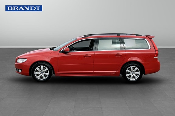 Volvo V70 3 of 5