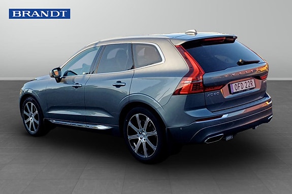 Volvo XC60 2 of 5