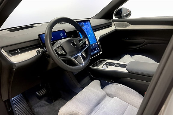 Volvo EX90 6 of 13