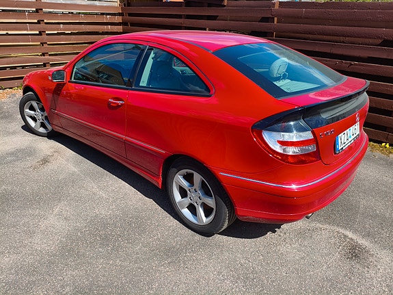 Mercedes-Benz C160 4 of 7