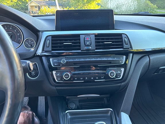 BMW 428i 9 of 15