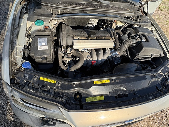 Volvo S80 2 of 2