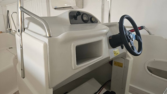 Crescent Xray V20 2021 med Yamaha 115hk från 2000 8 of 8