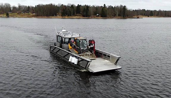 SEACORE C12 - ARBETSBÅT / TRANSPORTBÅT 2 of 8