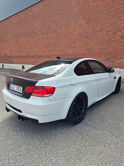 BMW M3 4 of 5