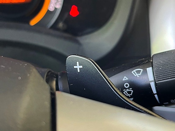 Toyota Auris 14 of 16