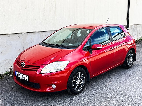 Toyota Auris 6 of 16