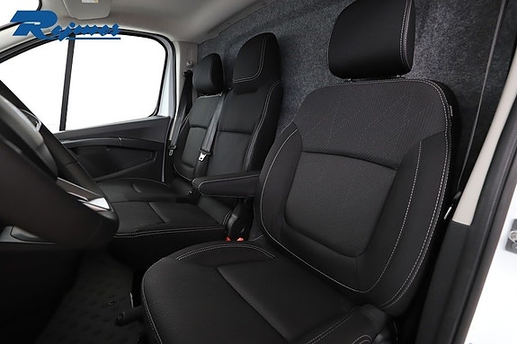 Renault Trafic 3 of 5